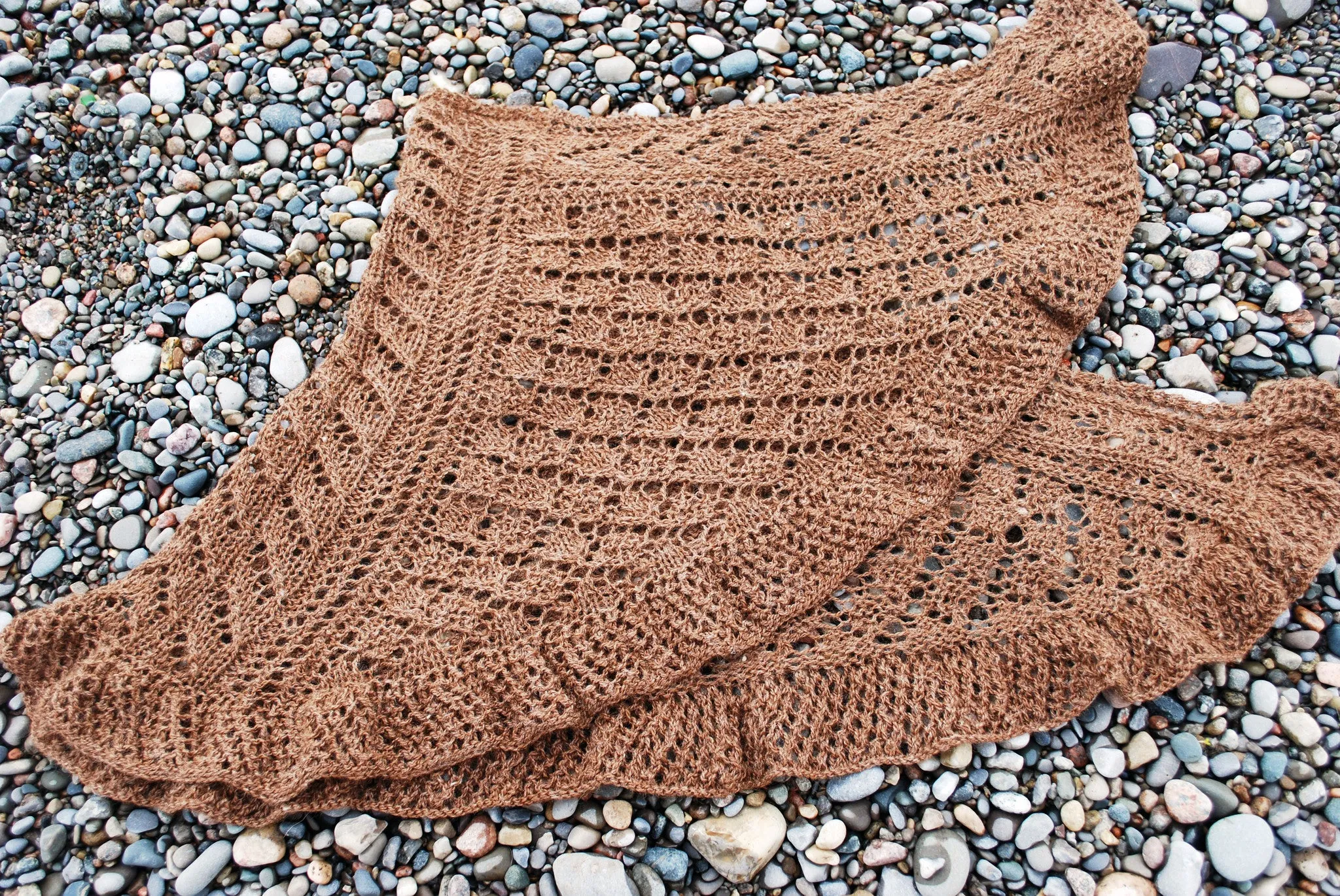 Aerie Shawlette Pattern (PDF) by Phibersmith Designs