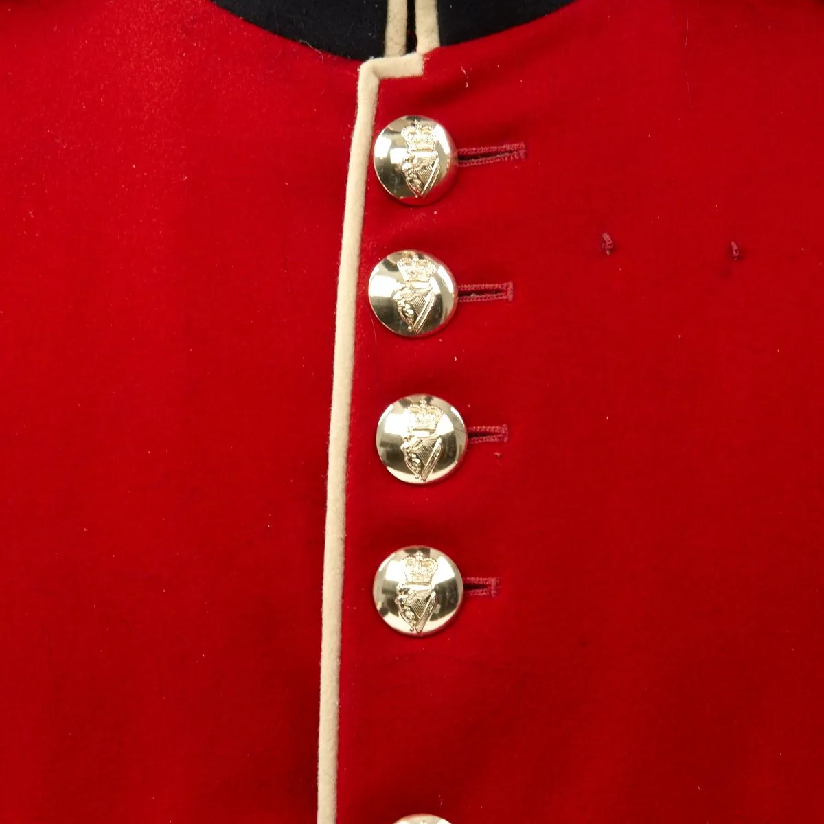 Original British Queen's Crown Irish Guards Bandsman's Uniform Set with Bearskin Helmet - Recent Issue