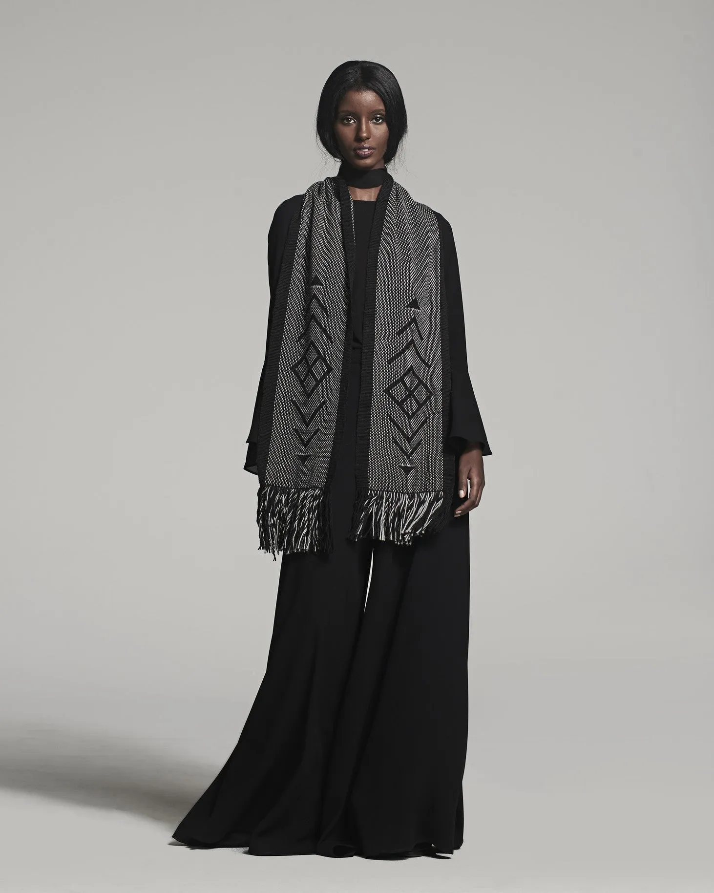 Voz | UN Trust Fund Scarf in Black