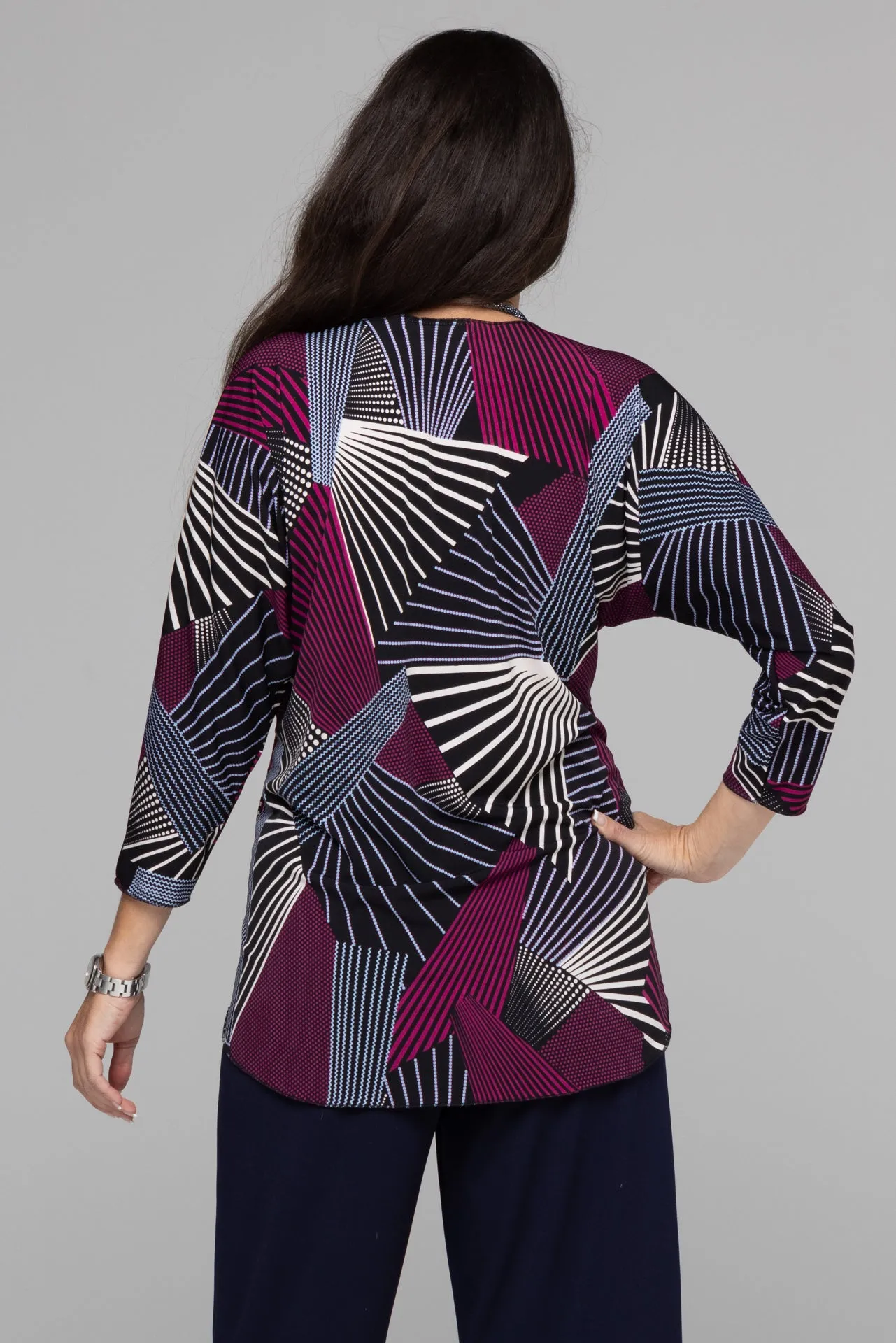 Wine Print 3/4 Sleeve Jersey Top